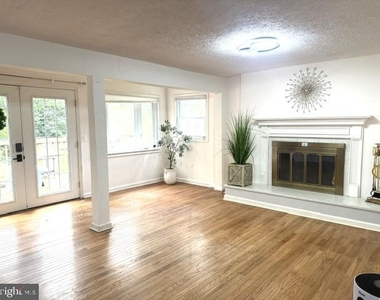 9409 Starlit Ponds Drive - Photo Thumbnail 1