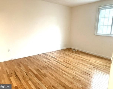 9409 Starlit Ponds Drive - Photo Thumbnail 14