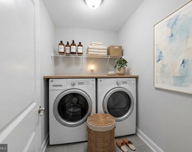 13717 Neil Armstrong Avenue - Photo Thumbnail 24
