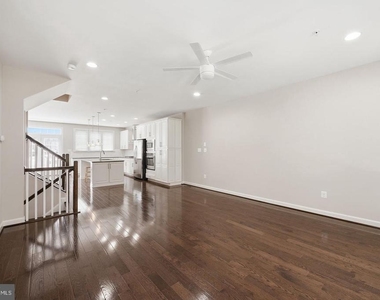 13717 Neil Armstrong Avenue - Photo Thumbnail 16
