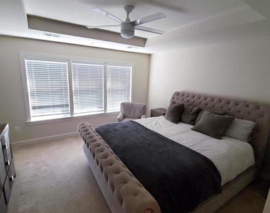13717 Neil Armstrong Avenue - Photo Thumbnail 32