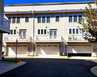 13717 Neil Armstrong Avenue - Photo Thumbnail 42