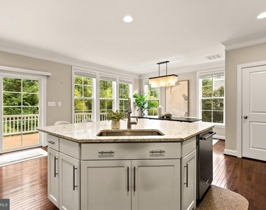 6203 Champion Oak Court - Photo Thumbnail 19