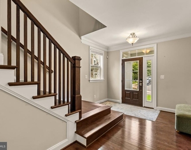 6203 Champion Oak Court - Photo Thumbnail 3