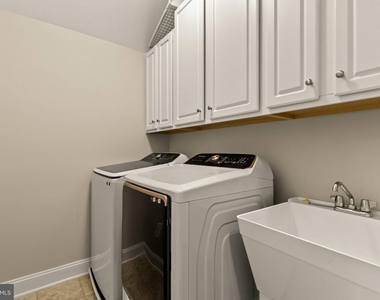 6203 Champion Oak Court - Photo Thumbnail 39