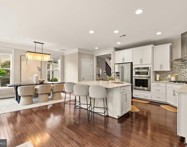 6203 Champion Oak Court - Photo Thumbnail 17