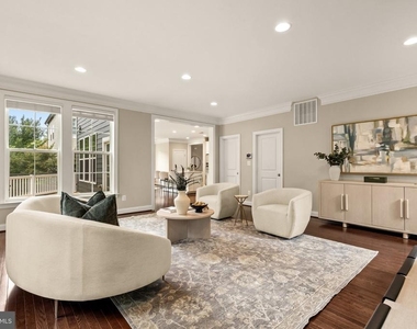 6203 Champion Oak Court - Photo Thumbnail 11