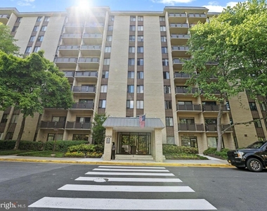 3100 S Manchester Street - Photo Thumbnail 1