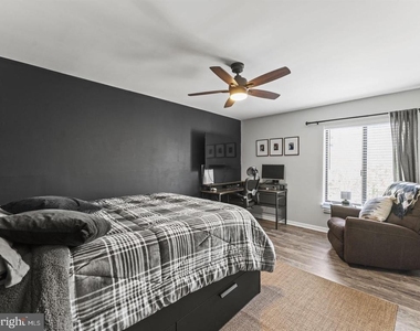 3100 S Manchester Street - Photo Thumbnail 4