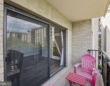 3100 S Manchester Street - Photo Thumbnail 12
