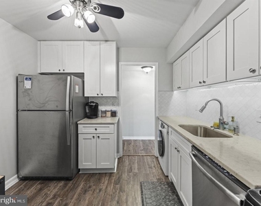 3100 S Manchester Street - Photo Thumbnail 8