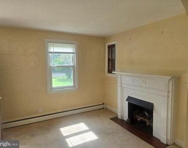 2414 Fairview Drive - Photo Thumbnail 8