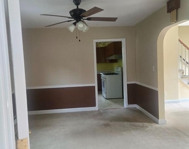 2414 Fairview Drive - Photo Thumbnail 9