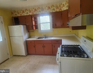 2414 Fairview Drive - Photo Thumbnail 7