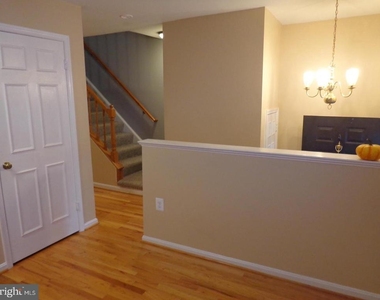 6021 Heatherwood Drive - Photo Thumbnail 5
