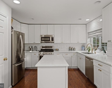 1122 Cypress Tree Place - Photo Thumbnail 14