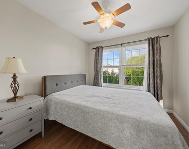 1122 Cypress Tree Place - Photo Thumbnail 22