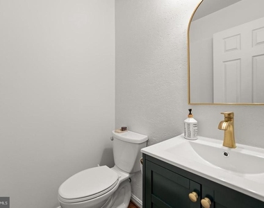1122 Cypress Tree Place - Photo Thumbnail 12