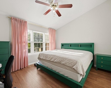 1122 Cypress Tree Place - Photo Thumbnail 17