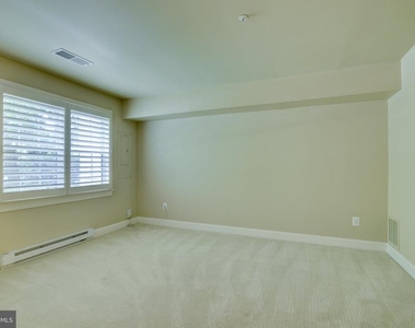 12198 Chancery Station Circle - Photo Thumbnail 24