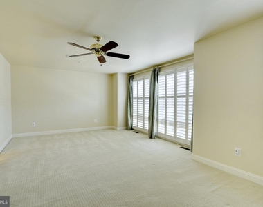 12198 Chancery Station Circle - Photo Thumbnail 15