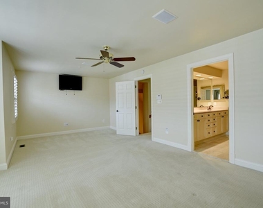 12198 Chancery Station Circle - Photo Thumbnail 16