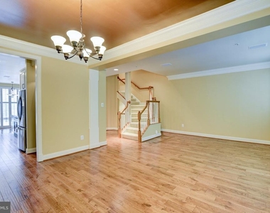 12198 Chancery Station Circle - Photo Thumbnail 40