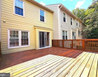 4718 Gainsborough Drive - Photo Thumbnail 17