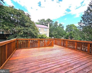 4718 Gainsborough Drive - Photo Thumbnail 10