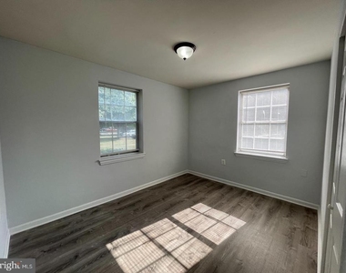 6511 10th Street - Photo Thumbnail 7