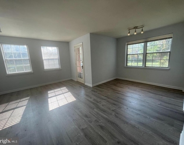 6511 10th Street - Photo Thumbnail 16