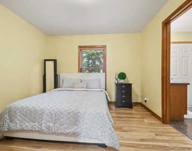 1736 Parker Drive - Photo Thumbnail 14