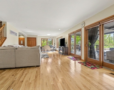 1736 Parker Drive - Photo Thumbnail 2