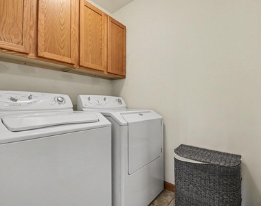 1736 Parker Drive - Photo Thumbnail 21