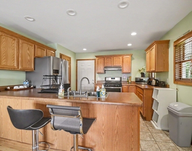 1736 Parker Drive - Photo Thumbnail 6