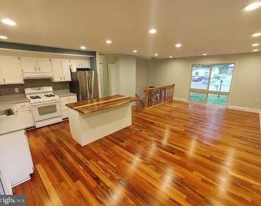 11570 Embers Court - Photo Thumbnail 4