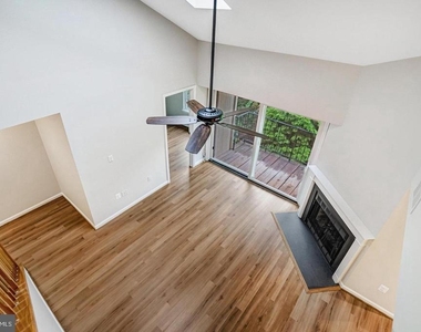 7729 Inversham Drive - Photo Thumbnail 31