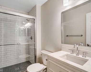 7729 Inversham Drive - Photo Thumbnail 17