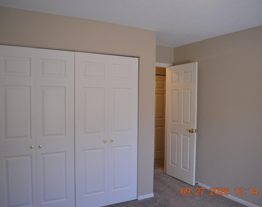 5519 E Karen Court - Photo Thumbnail 11