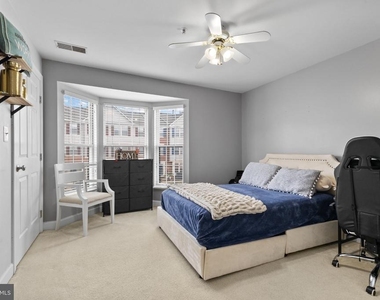 8311 Bluebird Way - Photo Thumbnail 11