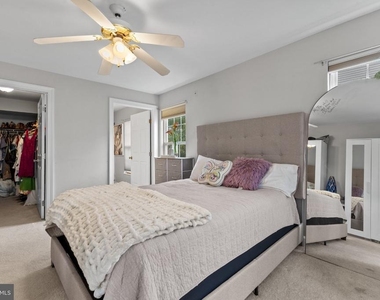 8311 Bluebird Way - Photo Thumbnail 16