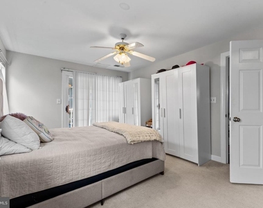 8311 Bluebird Way - Photo Thumbnail 17