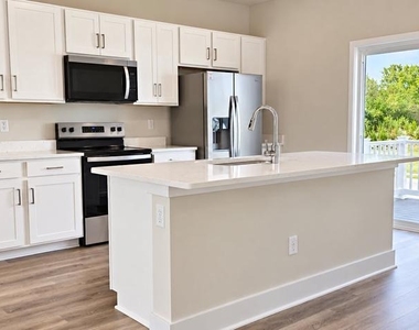 118 Sioux Loop - Photo Thumbnail 2