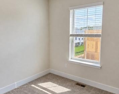 118 Sioux Loop - Photo Thumbnail 11