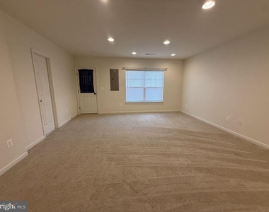 106 Halo Court - Photo Thumbnail 4