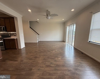 106 Halo Court - Photo Thumbnail 8