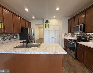 106 Halo Court - Photo Thumbnail 12