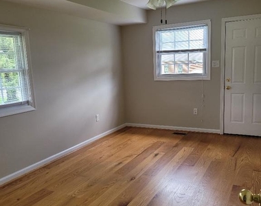 2720 Martinsburg Pike - Photo Thumbnail 7