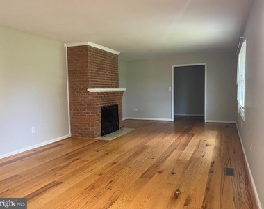 2720 Martinsburg Pike - Photo Thumbnail 8