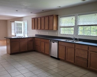 2720 Martinsburg Pike - Photo Thumbnail 2